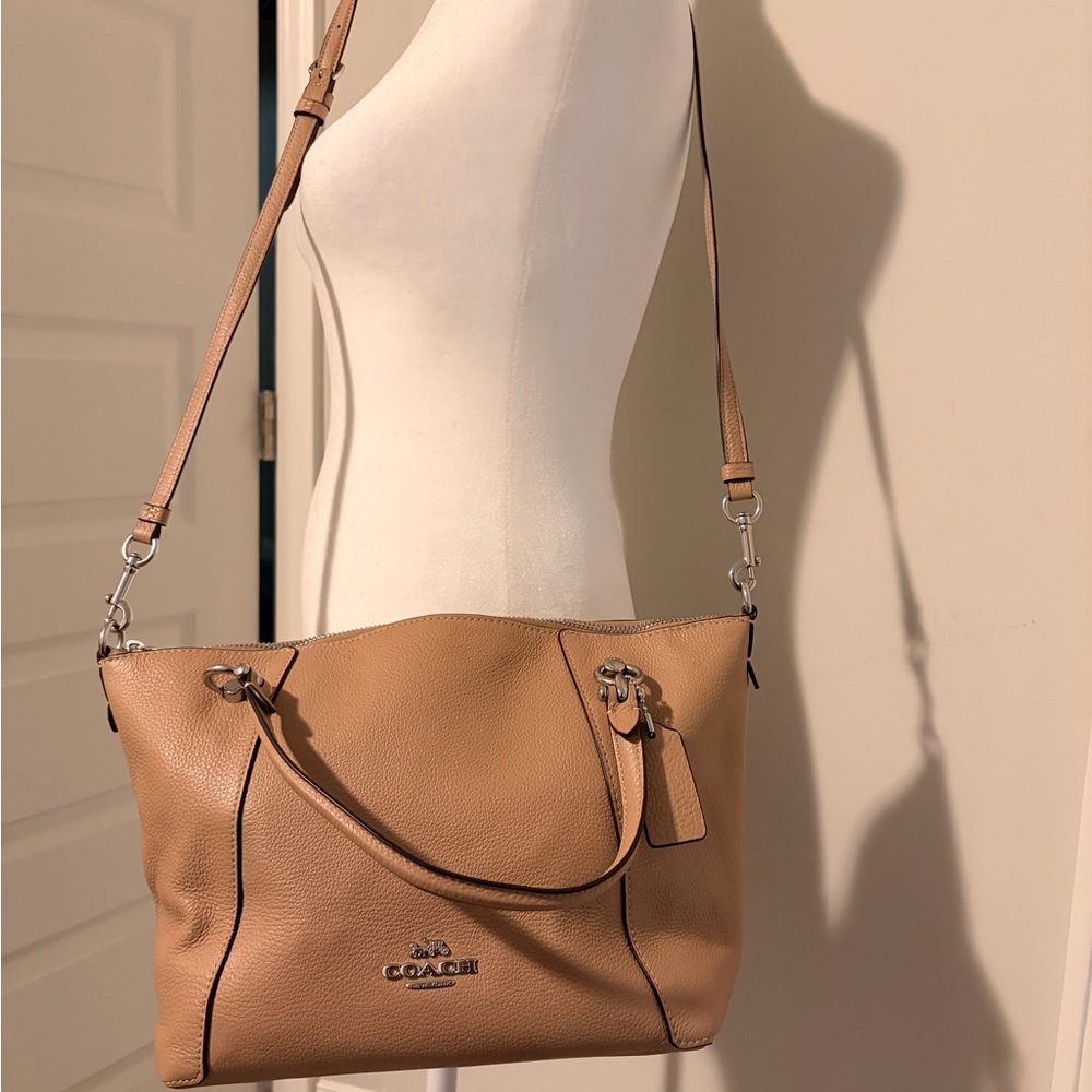Coach Light Brown Leather Shoulder Bag